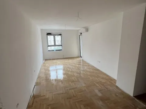 Sale, four bedroom apartment, 77m², Centar, Niš - image 3
