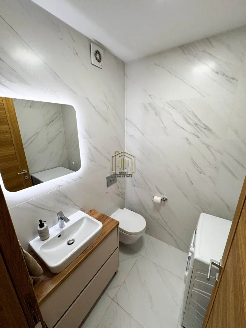 Prodaja, dvosoban stan, 72m², New City, Podgorica