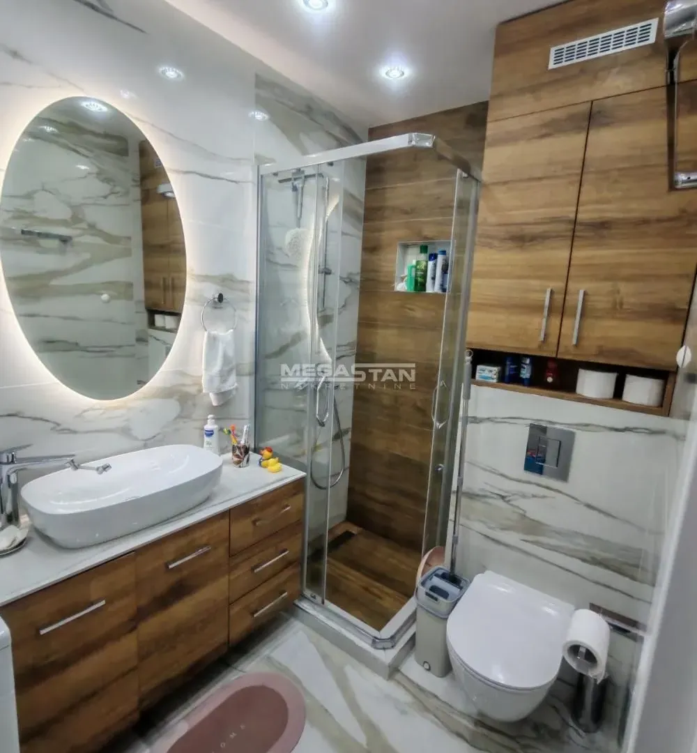 Izdavanje, trosoban stan, 65m², Višnjička Banja, Palilula Sve Podlokacije