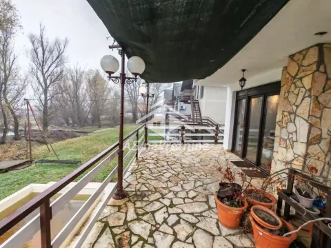 Izdavanje, kuća, 185m², Novi Beograd Sve Podlokacije, Beograd - image 21