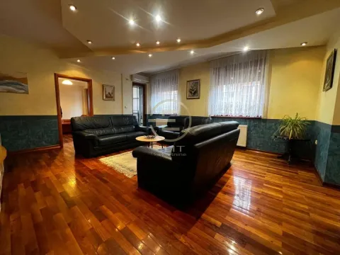 Izdavanje, trosoban stan, 85m², Sajmište, Novi Sad - image 2