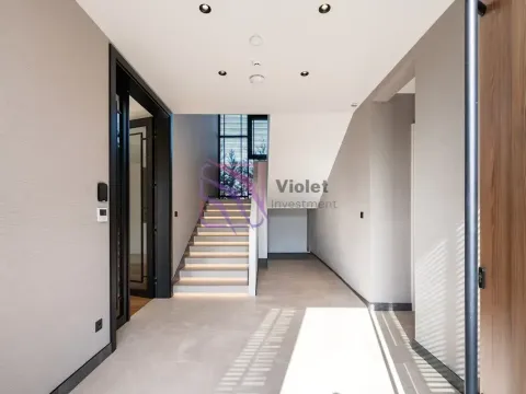 Rent, house, 262m², Gornja Gorica, Podgorica - image 11