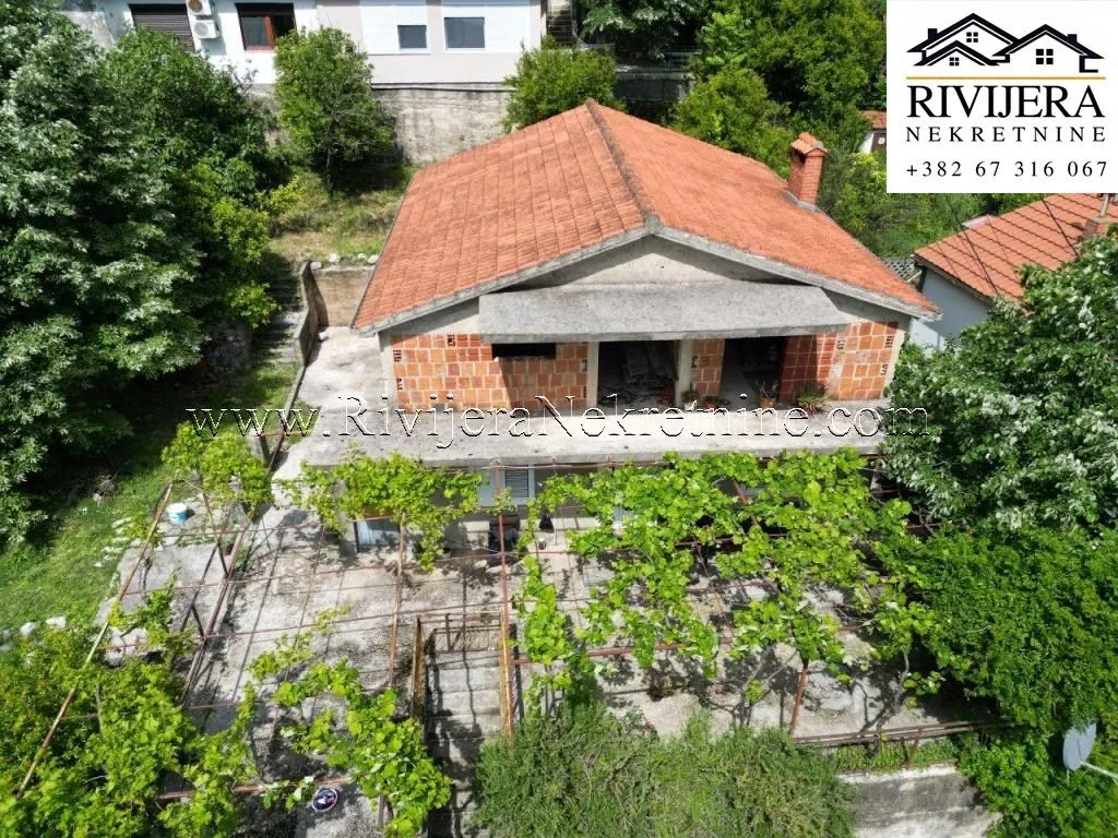 Prodaja, kuća, 180m², Risan, Kotor