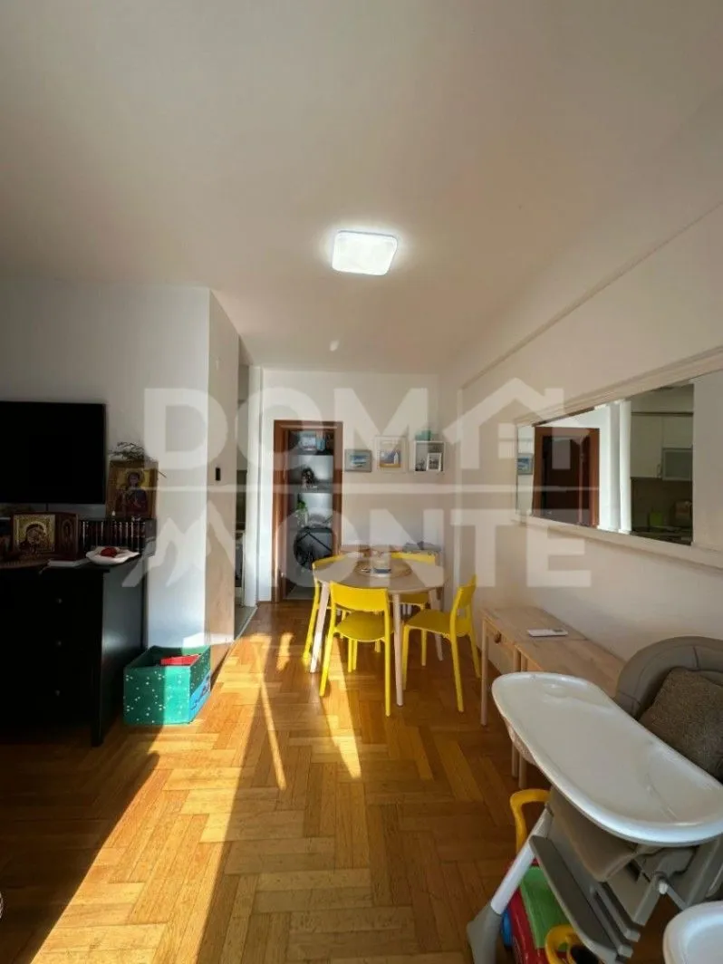 Izdavanje, dvosoban stan, 115m², Centar, Tivat