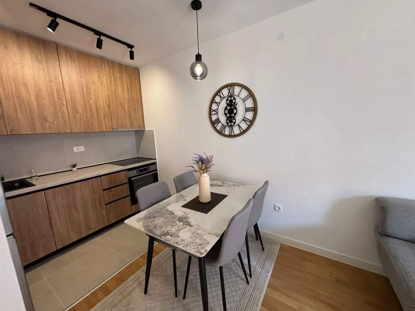Rent, one bedroom apartment, 42m², Stari Aerodrom, Podgorica