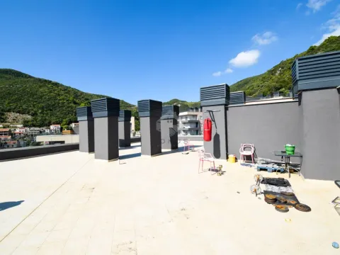 Sale, three bedroom apartment, 140m², Budva, Crna Gora - image 23