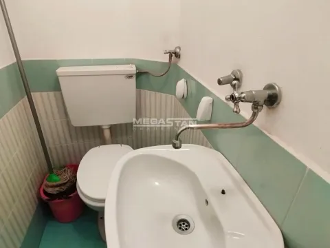 Izdavanje, trosoban stan, 90m², Vračar Sve Podlokacije, Beograd - image 18