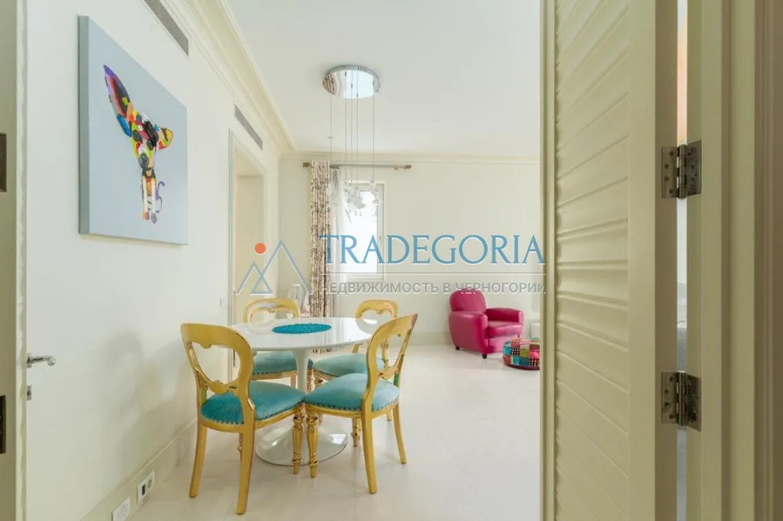 Prodaja, dvosoban stan, 122m², Tivat, Crna Gora