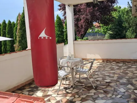 Sale, house, 240m², Zemun Sve Podlokacije, Beograd - image 15