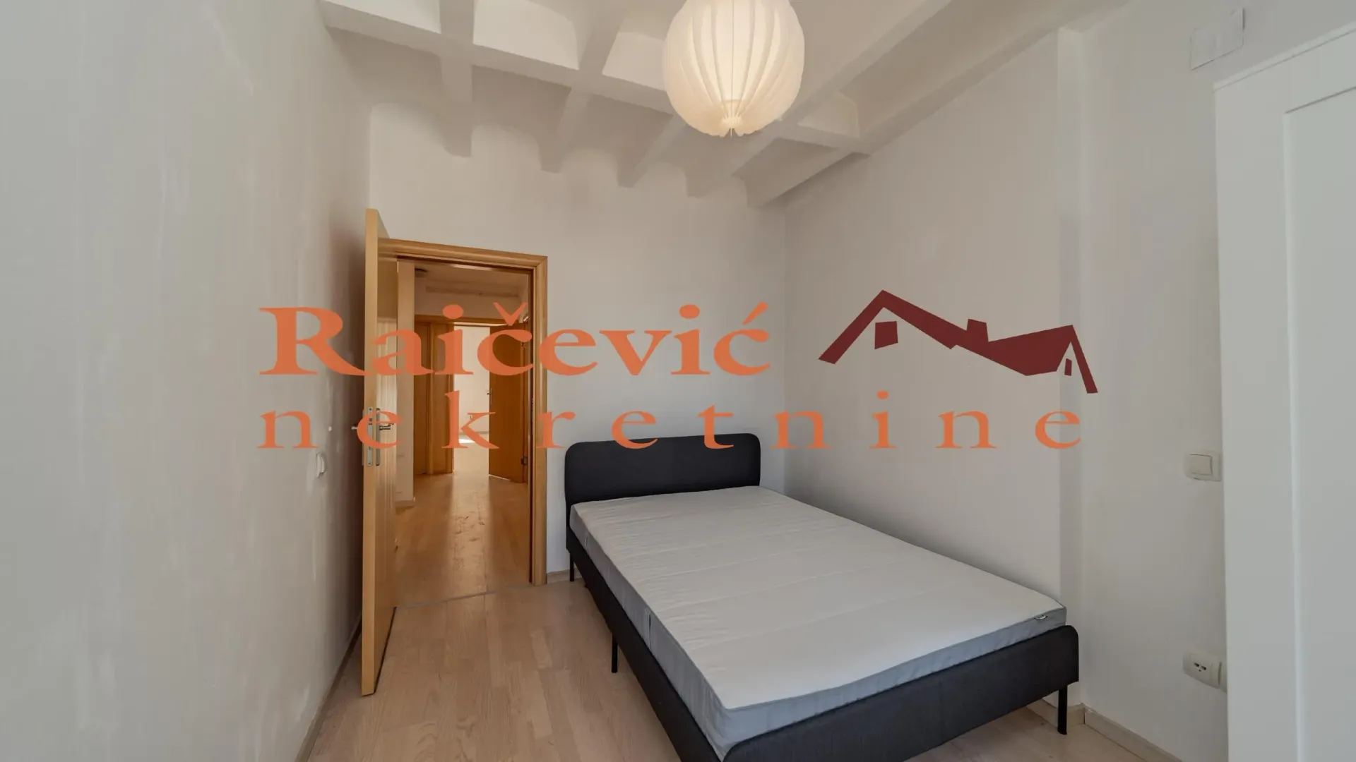 Prodaja, dvosoban stan, 68m², Centar, Stara Pazova