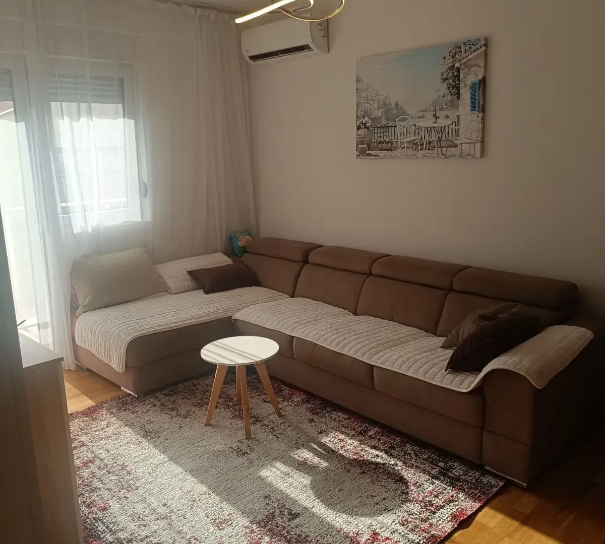 Izdavanje, jednosoban stan, 36m², Lazi, Budva