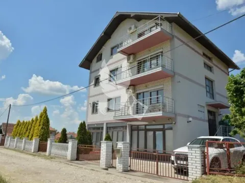 Sale, house, 554m², Mladenovac, Beograd - image 13