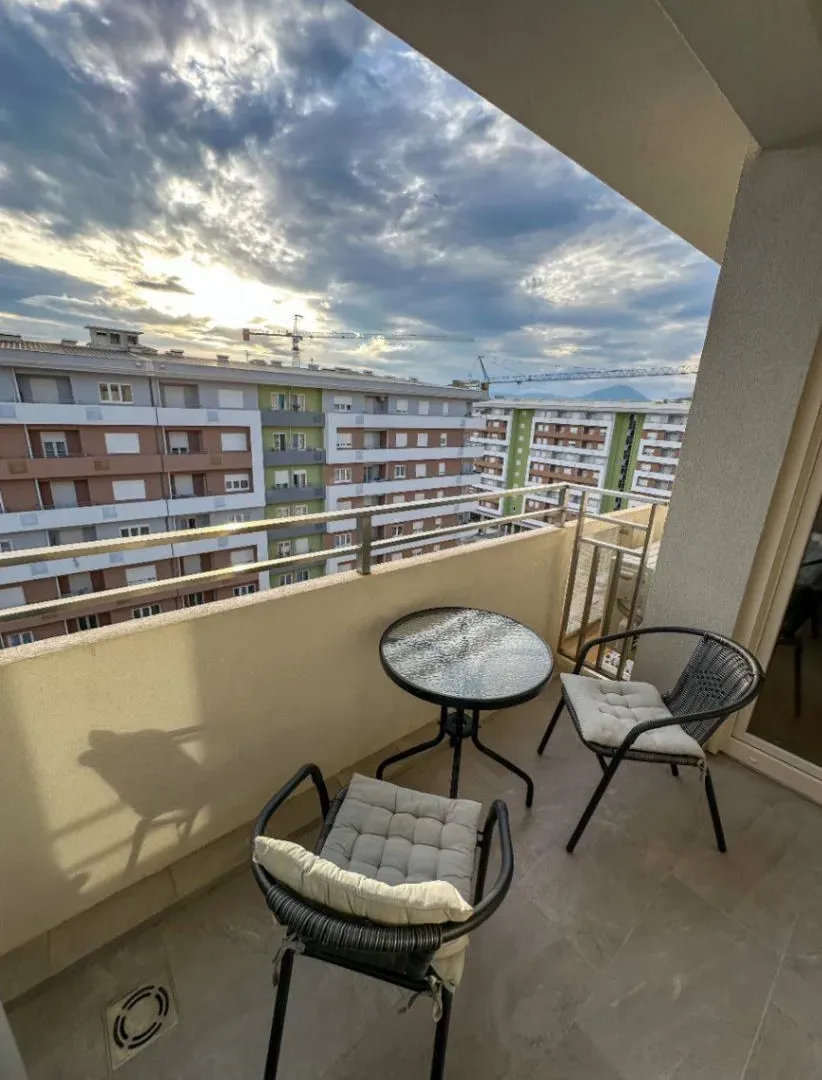 Prodaja, jednosoban stan, 49m², Central Point, Podgorica