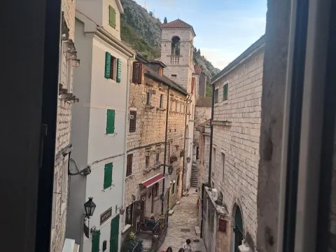 Prodaja, stan, 43m², Kotor, Crna Gora - image 8