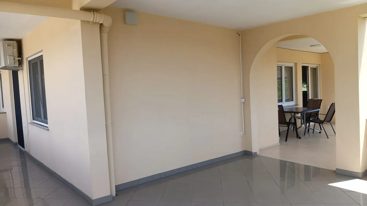 Izdavanje, dvosoban stan, 90m², Bar, Crna Gora