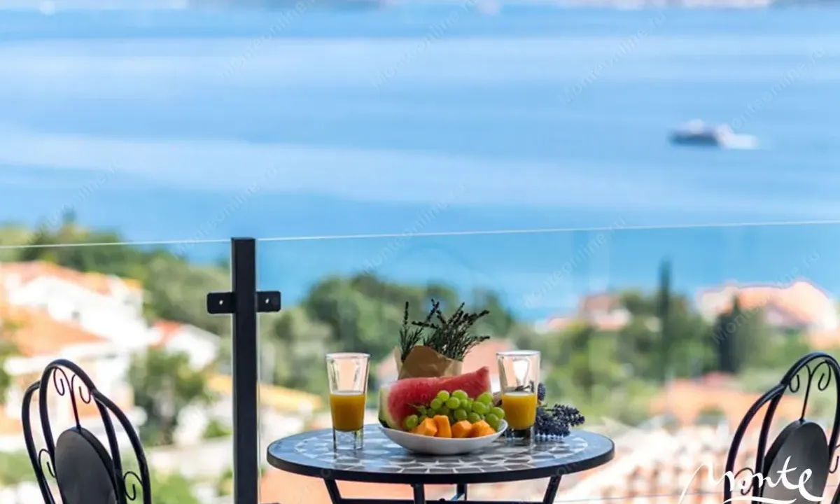 Prodaja, kuća, 350m², Herceg Novi, Crna Gora