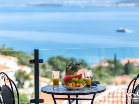 Prodaja, kuća, 350m², Herceg Novi, Crna Gora