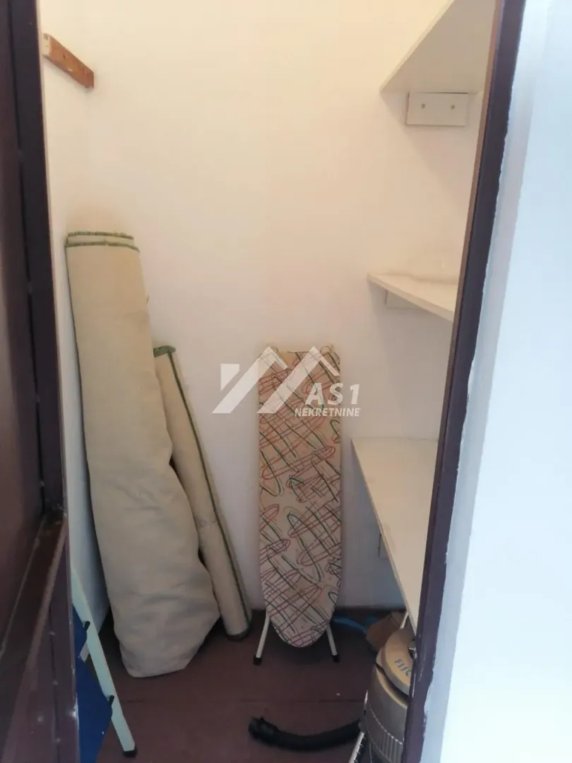 Izdavanje, jednosoban stan, 34m², Grbavica, Novi Sad Sve Podlokacije