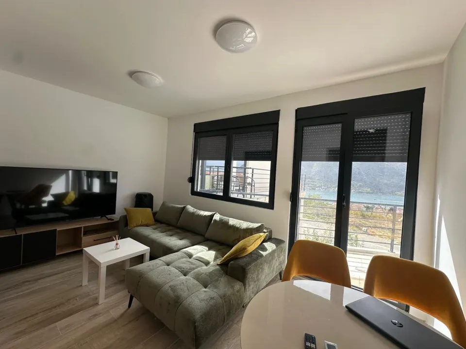Sale, one bedroom apartment, 53m², Dobrota, Kotor
