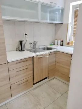 Izdavanje, trosoban stan, 80m², Bogoslovija, Palilula Sve Podlokacije - image 4