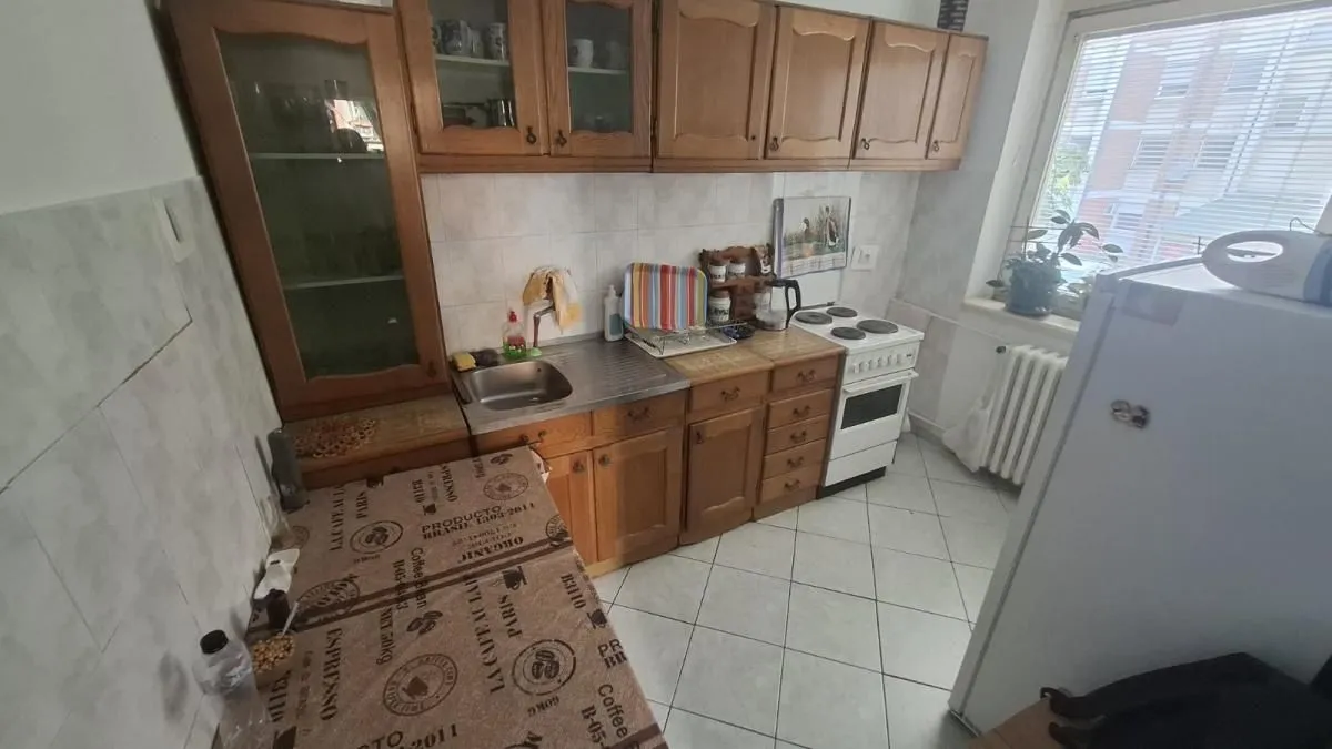 Prodaja, trosoban stan, 83m², Novo naselje, Novi Sad