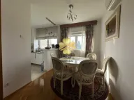 Izdavanje, trosoban stan, 100m², Blok 9, Podgorica - image 4