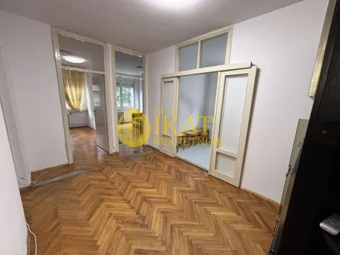 Izdavanje, trosoban stan, 70m², Lion, Zvezdara Sve Podlokacije - image 9