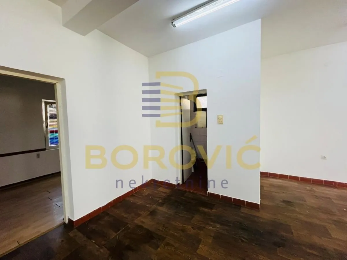 Rent, office space, 200m², Voždovac Sve Podlokacije, Beograd