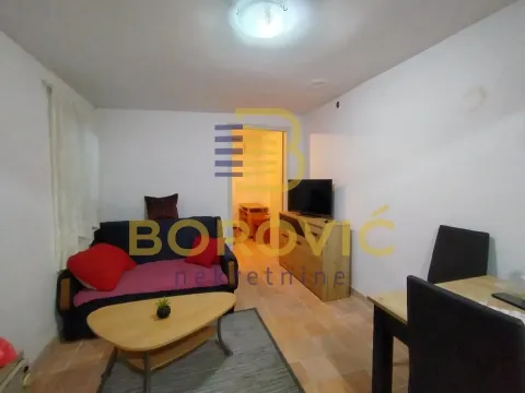 Kuća in Kotež