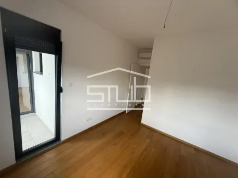 Rent, four bedroom apartment, 172m², Čukarica, Beograd - image 10
