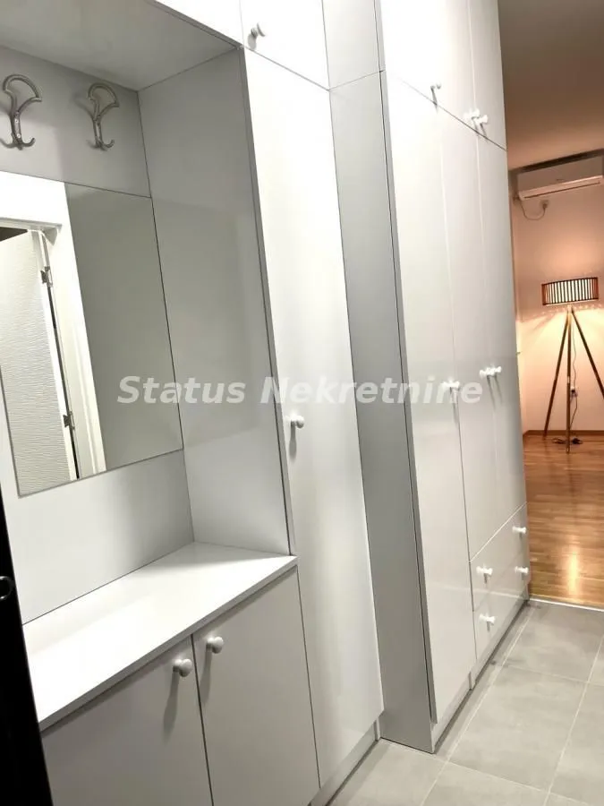 Izdavanje, dvosoban stan, 45m², Petrovaradin, Novi Sad