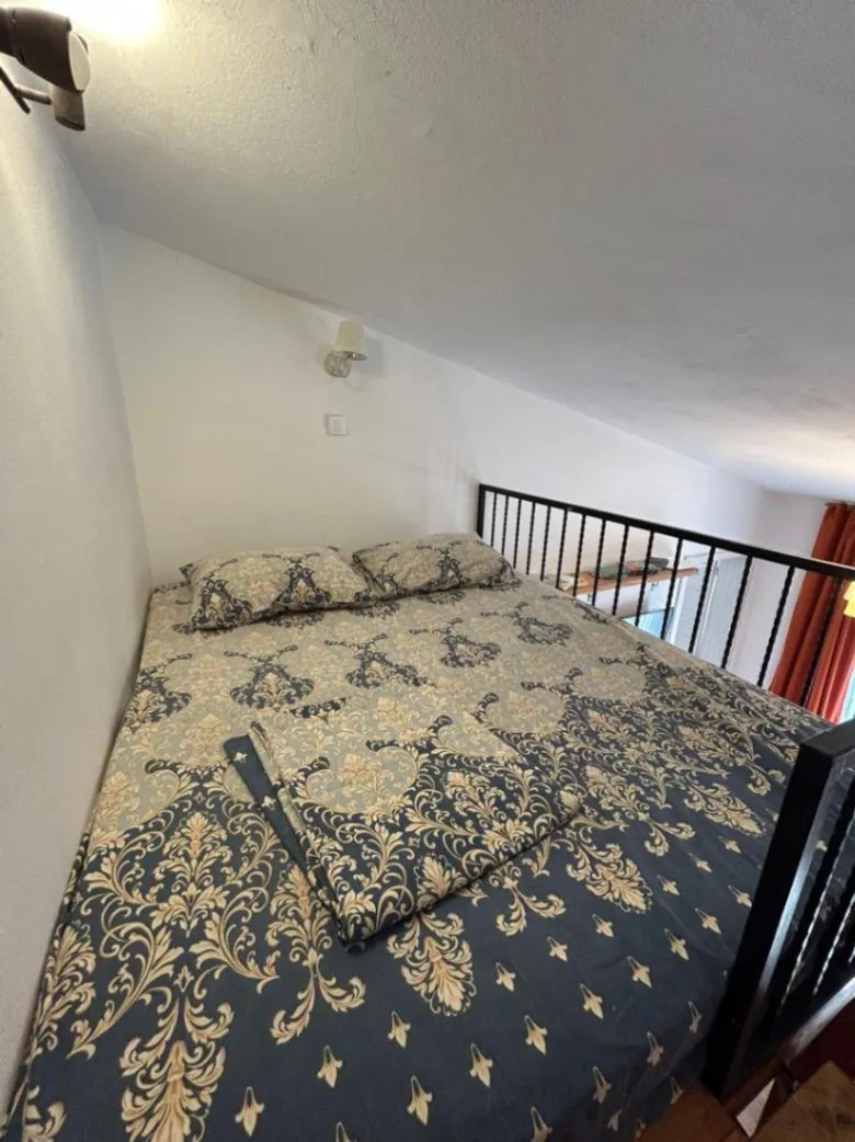 Izdavanje, dvosoban stan, 110m², Zeleni Pojas, Bar