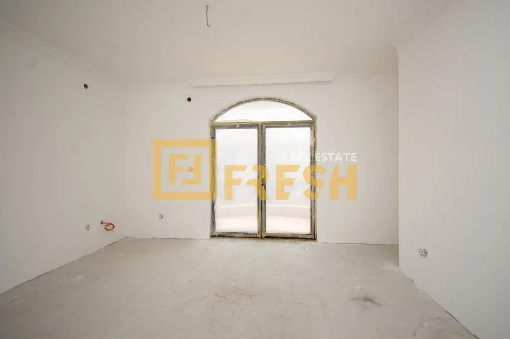 Prodaja, četvorosoban stan, 206m², Momišići, Podgorica