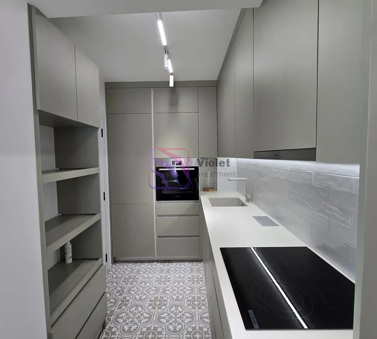 Prodaja, dvosoban stan, 72m², Centar, Tivat