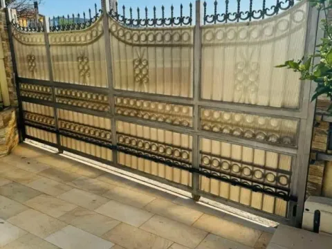 Sale, house, 290m², Bar, Crna Gora - image 2