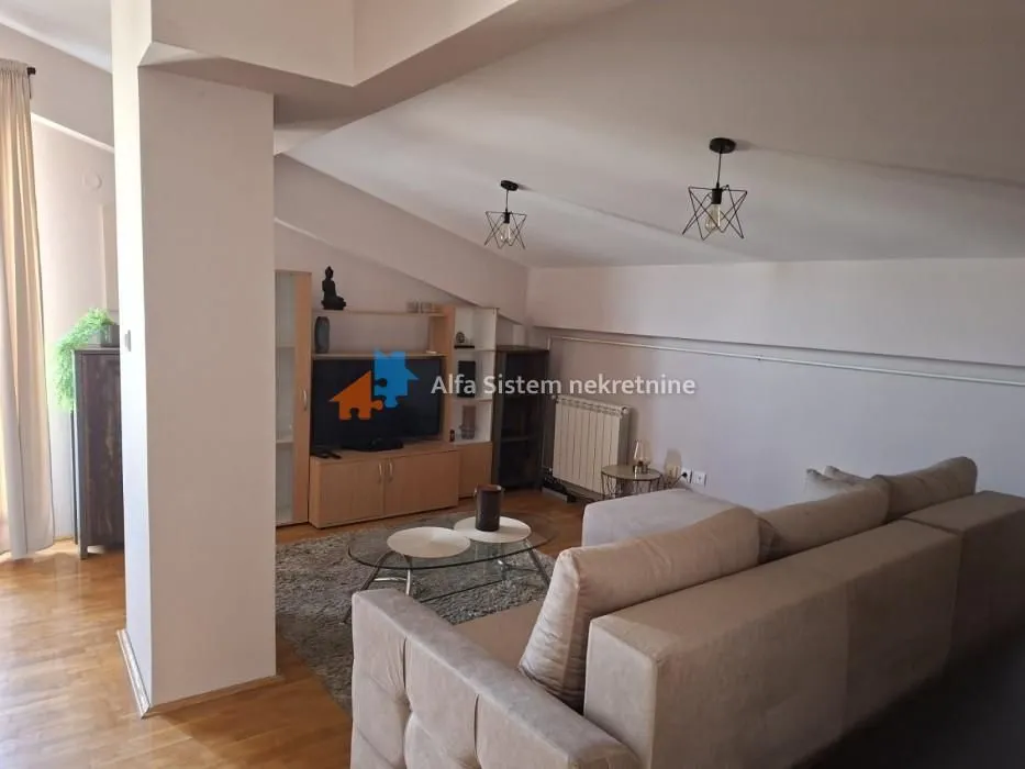 Izdavanje, dvosoban stan, 70m², Fon (Fon - Bilećka), Voždovac Sve Podlokacije