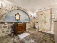 Sale, house, 300m², Mareza, Podgorica - image 9