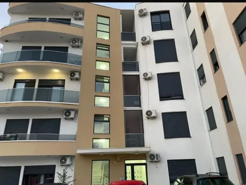 Sale, one bedroom apartment, 49m², Ulcinj, Crna Gora - image 1