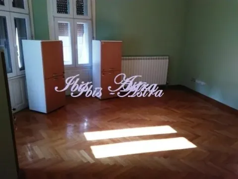 Rent, four bedroom apartment, 130m², Skadarlija, Beograd - image 5
