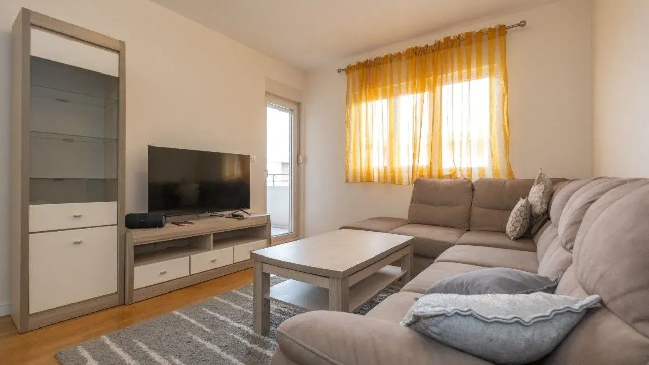 Rent, two bedroom apartment, 69m², Central Point, Podgorica