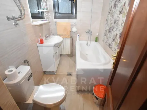 Izdavanje, kuća, 128m², Stari Aerodrom, Podgorica - image 18