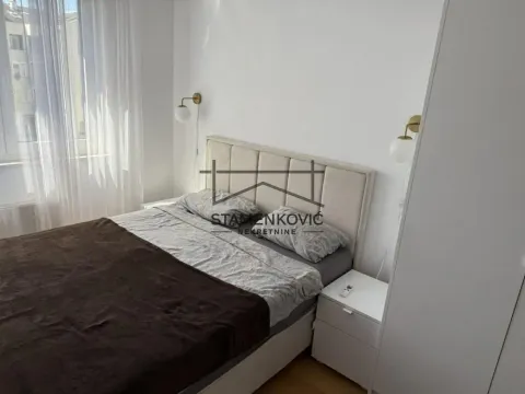 Izdavanje, dvosoban stan, 65m², Centar, Novi Sad - image 8