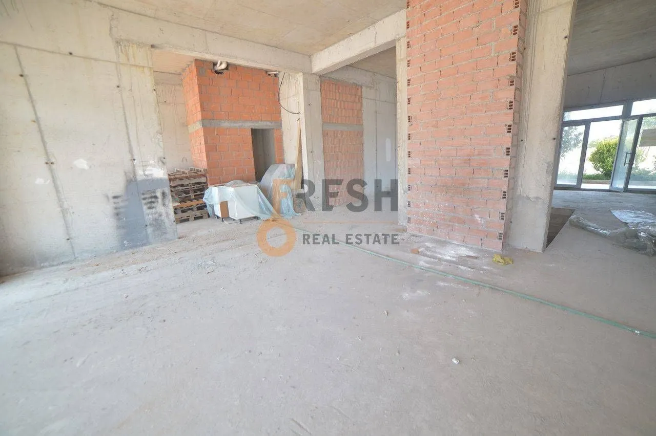 Rent, office space, 200m², Tološi, Podgorica
