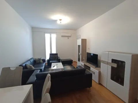 Rent, one bedroom apartment, 47m², Stari Aerodrom, Podgorica - image 2