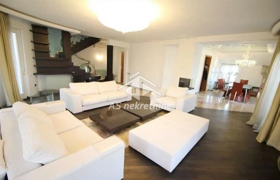 Izdavanje, stan, 220m², Savski Venac, Beograd
