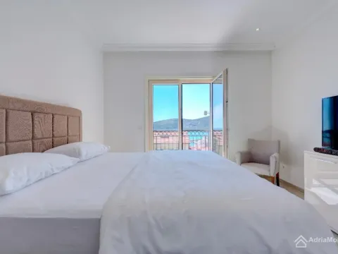 Sale, two bedroom apartment, 143m², Radovići, Tivat - image 11