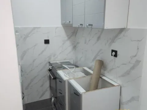 Izdavanje, trosoban stan, 54m², Savski Venac, Beograd - image 4