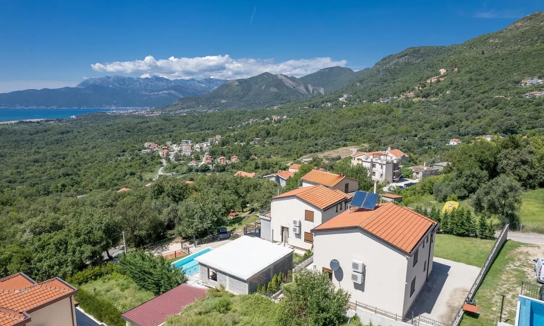 Sale, house, 176m², Dub, Kotor