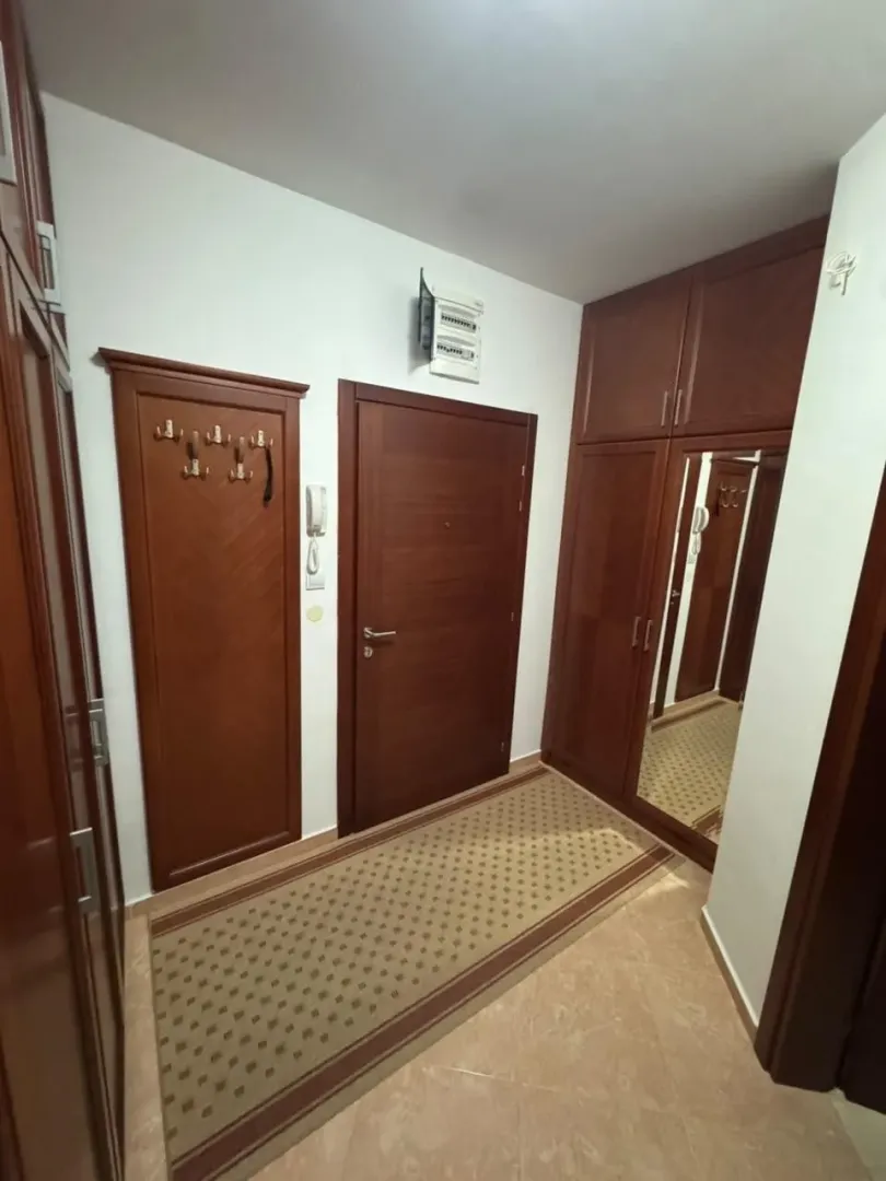 Prodaja, jednosoban stan, 65m², Centar, Bar