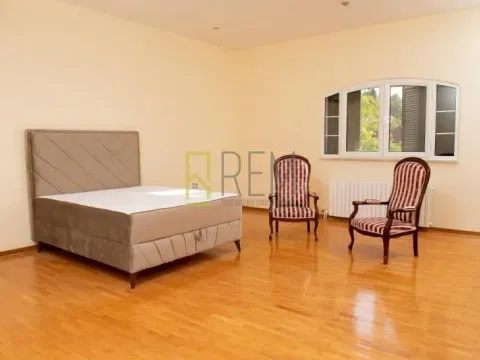 Sale, house, 460m², Zagorič, Podgorica - image 17